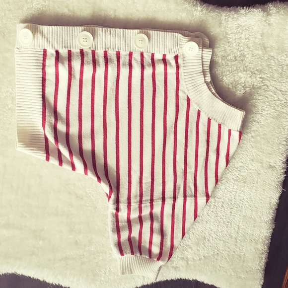 GUESS Cream & Red stripe - Comfy Stylish Crop Top - (S) - Picture 7 of 7